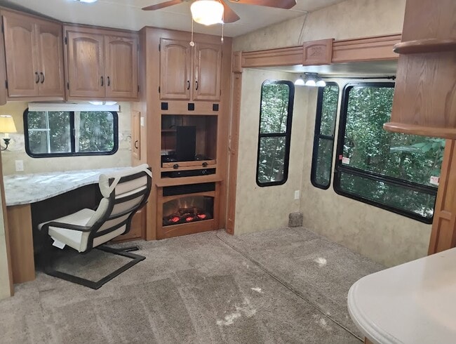 379 Co Rd 3425, Unit g in Hawkins, TX - Building Photo - Building Photo