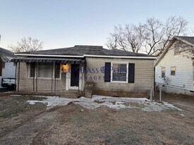 470 Emerson Dr in Lexington, KY - Building Photo