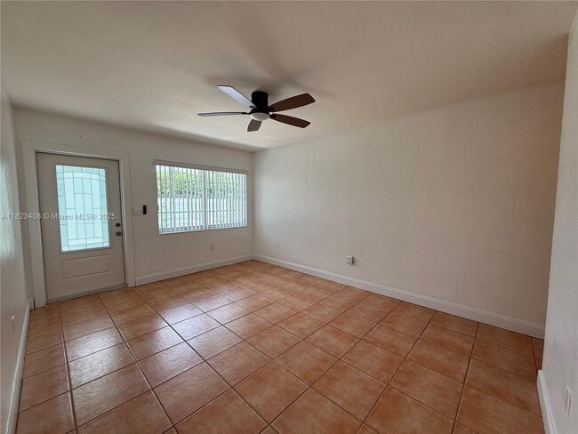 3223 SW 91 Ave in Miami, FL - Building Photo - Building Photo