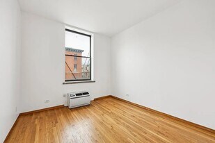 41 1st St in Hoboken, NJ - Building Photo