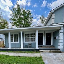 1129 E Bolton St in Savannah, GA - Building Photo