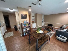 1606 Lemon Tree Ln in College Station, TX - Building Photo - Building Photo