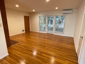 522 San Vicente Blvd in Santa Monica, CA - Building Photo