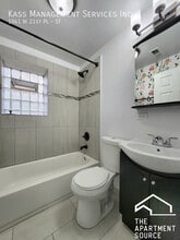 1943 W 21st Pl, Unit 1R in Chicago, IL - Foto de edificio - Building Photo
