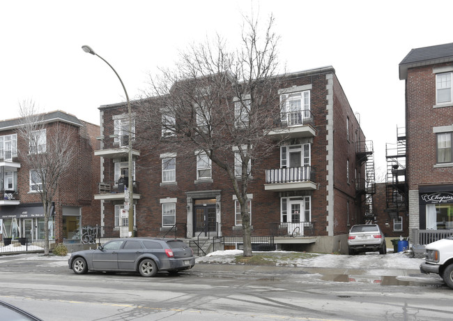 4186-4190 Decarie Boul in Montréal, QC - Building Photo - Building Photo