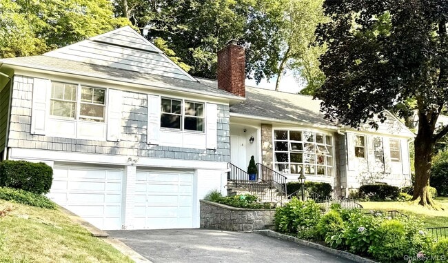property at 18 Taunton Rd