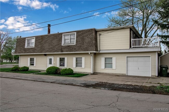 property at 825 Payne Ave