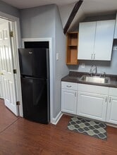 2147 Salisbury Park Dr, Unit 1 in Westbury, NY - Foto de edificio - Building Photo