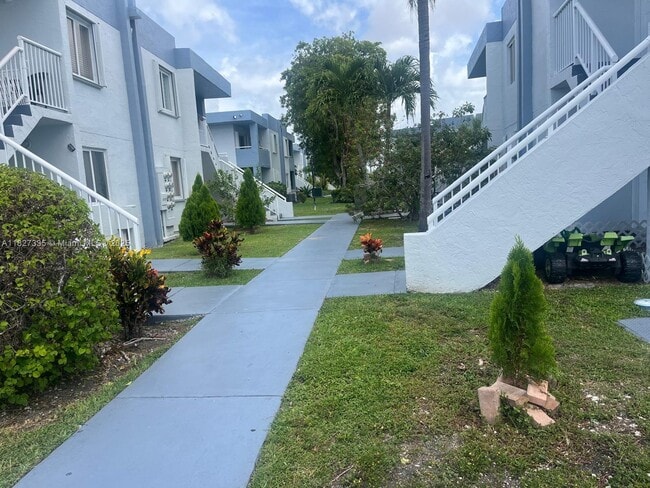 6214 SW 131st Ct, Unit 103