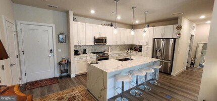 1761 Old Meadow Rd in Tysons, VA - Building Photo - Building Photo