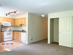 111 108th Ave NE in Bellevue, WA - Building Photo - Building Photo