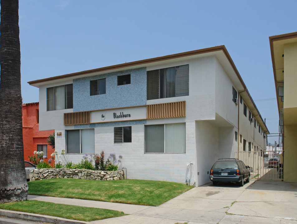 8371 Blackburn Ave in Los Angeles, CA - Building Photo