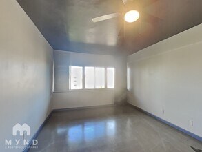 349 E Thomas Rd in Phoenix, AZ - Foto de edificio - Building Photo