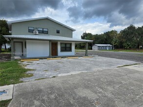 318 N 11th St in Palatka, FL - Building Photo - Building Photo