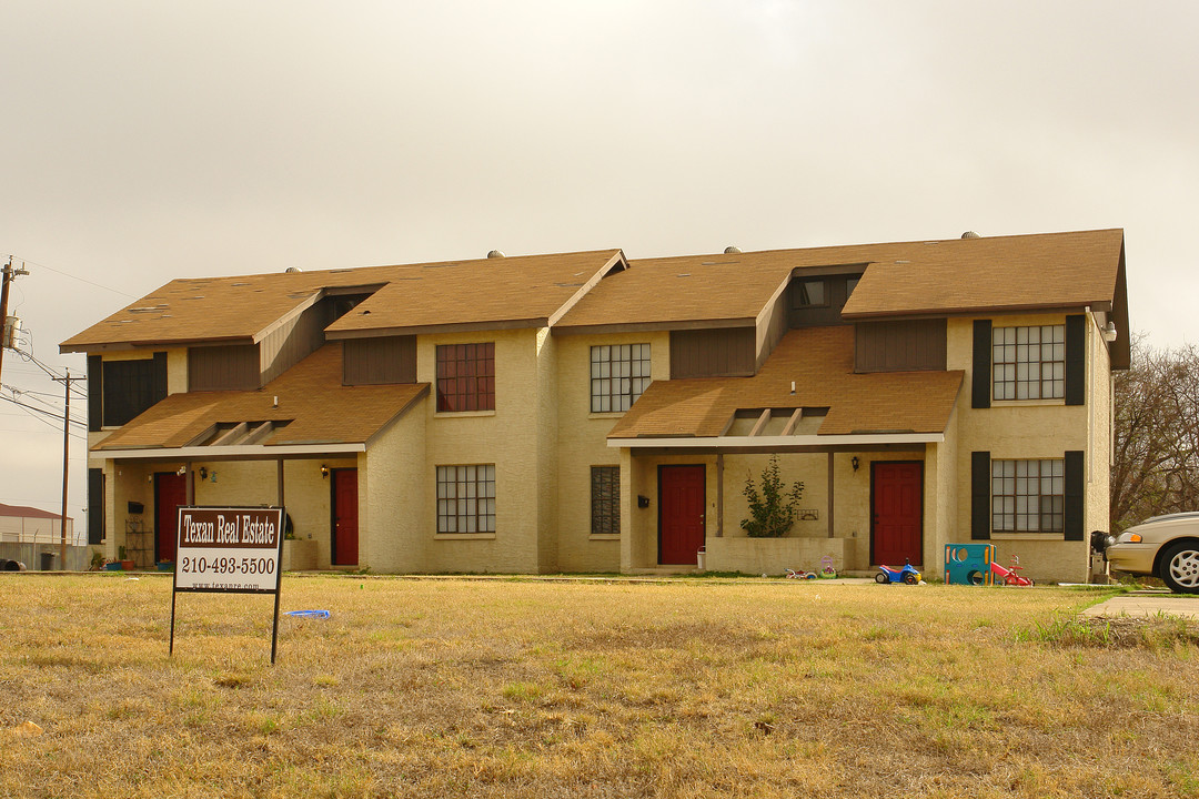 510 Hood St in San Antonio, TX - Building Photo