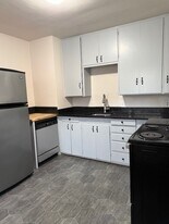 1042 8th St NW, Unit 1042 in Salem, OR - Building Photo