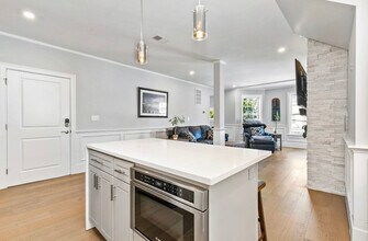 84 Flint St, Unit 2 in Somerville, MA - Building Photo - Building Photo