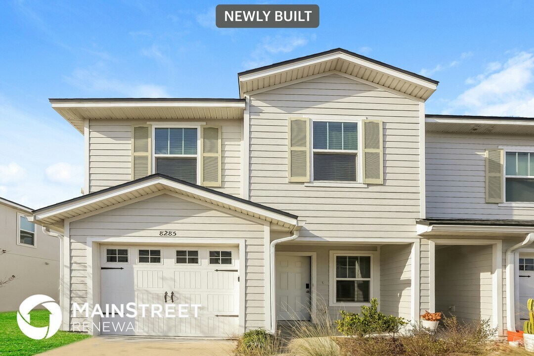 8285 Rigel Rd in Jacksonville, FL - Building Photo