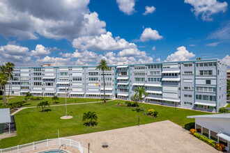 Shore Towers in South Pasadena, FL - Building Photo - Primary Photo