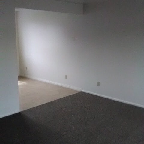 property at 320 Ashland Dr