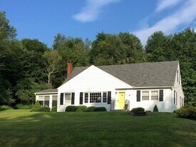 18 Wildwood Dr in South Fallsburg, NY - Building Photo