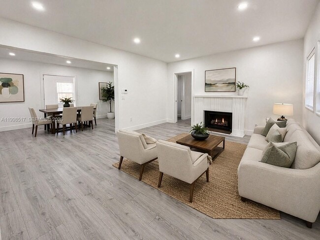 736 NW 41st St in Miami, FL - Building Photo - Building Photo