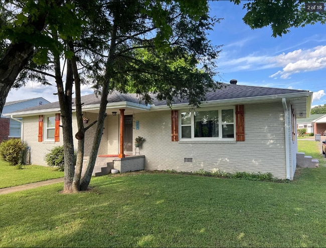 919 3rd Ave in Fayetteville, TN - Building Photo - Building Photo