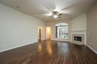 14 Delphinium Pl in Spring, TX - Building Photo - Building Photo