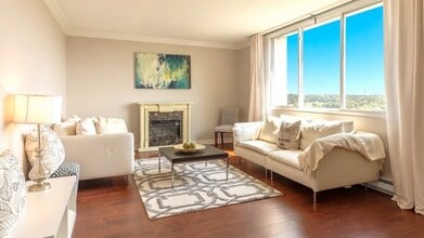 Lakeview Residences in Aurora, IL - Foto de edificio - Building Photo