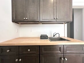 140 3rd St, Unit 2 in Newburgh, NY - Foto de edificio - Building Photo