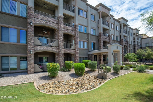 5450 E Deer Valley Dr in Phoenix, AZ - Foto de edificio - Building Photo