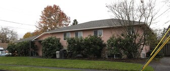 12200 SW Eighth St in Beaverton, OR - Building Photo