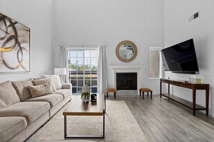 4301 Fulton Ave, Unit 305 in Sherman Oaks, CA - Building Photo