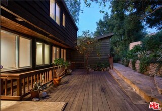 21338 Colina Dr in Topanga, CA - Building Photo - Building Photo