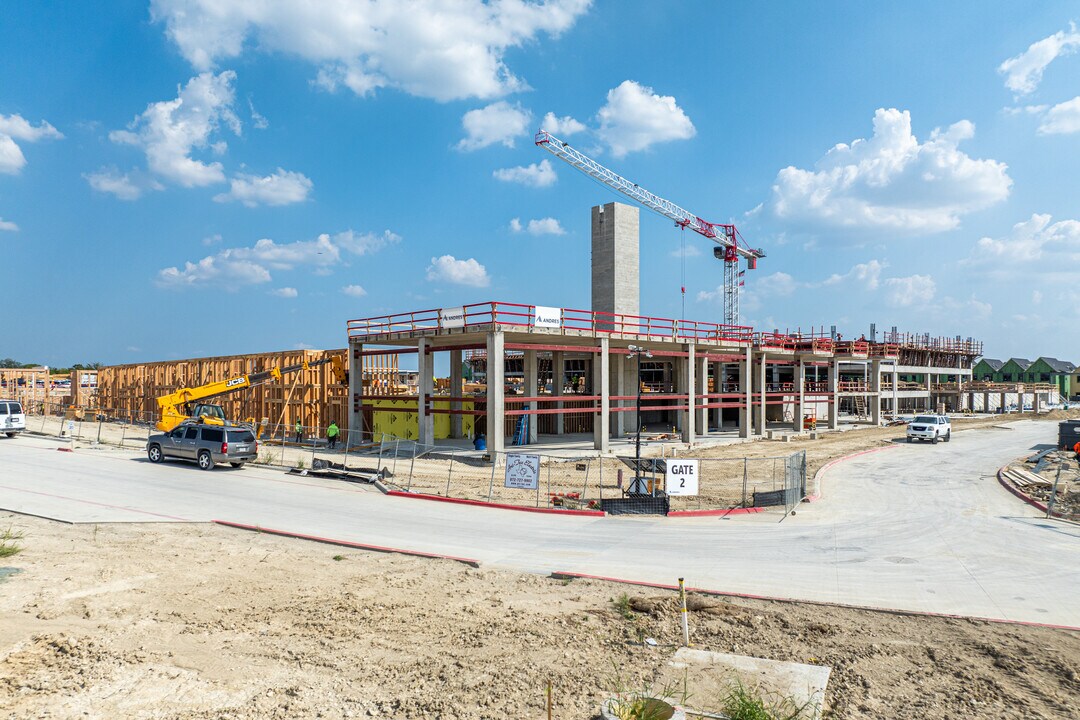 Crestview Apartments in Allen, TX - Building Photo