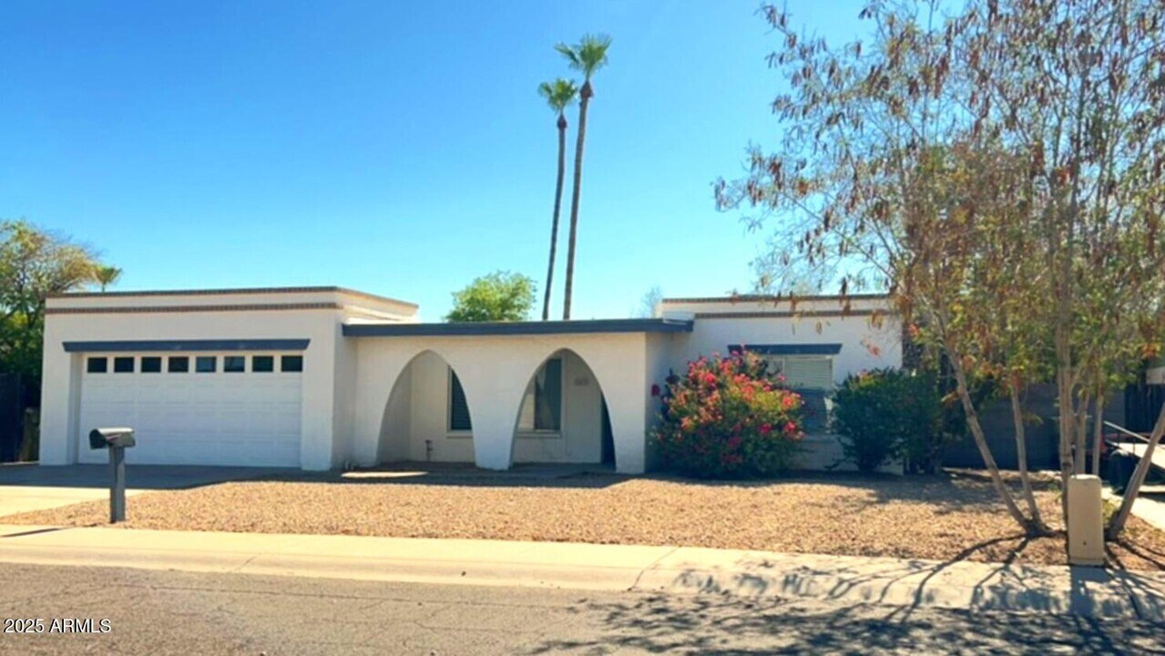 10019 N 48th Dr in Glendale, AZ - Building Photo