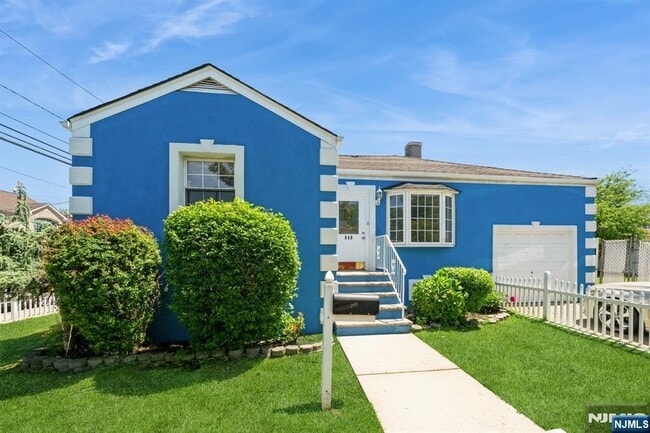 property at 940 Schopmann Dr