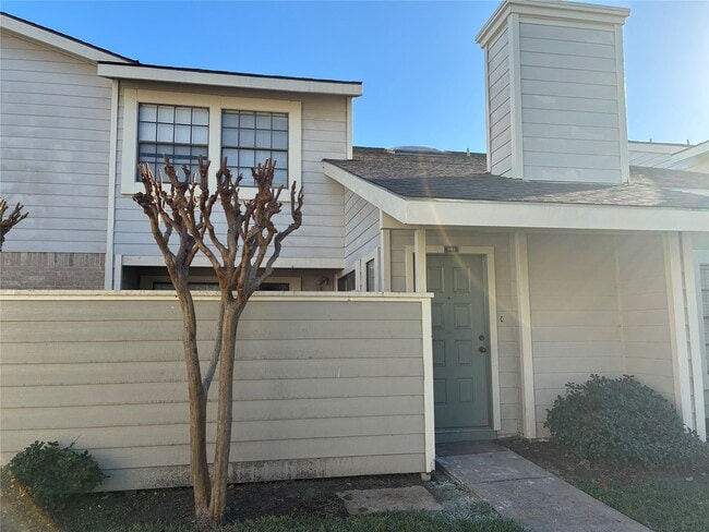 property at 11917 Bob White Dr