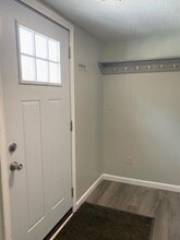 1136 Pownal Rd in Auburn, ME - Building Photo - Building Photo