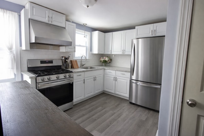 93 Clayton St in Buffalo, NY - Building Photo - Building Photo