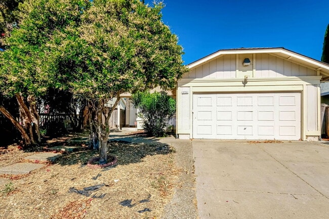 3724 Gladstone Dr in Pittsburg, CA - Building Photo - Building Photo