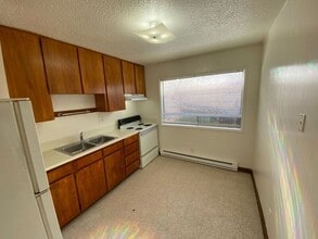 550 SW Levens St in Dallas, OR - Building Photo - Building Photo
