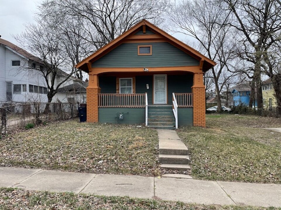 3011 E 37th St in Kansas City, MO - Building Photo