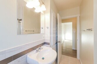 365 W 12th St in Pittsburg, CA - Building Photo - Building Photo