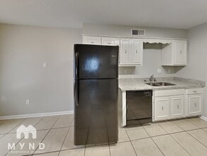 7301 Hollorn Ln in Memphis, TN - Building Photo - Building Photo