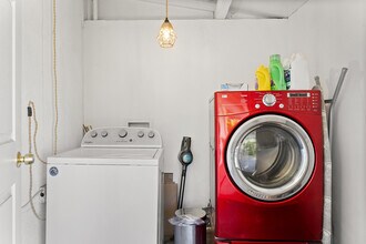 8413 Kittyhawk Ave in Los Angeles, CA - Building Photo - Building Photo