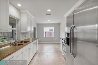 22139 SW 58th Ave in Boca Raton, FL - Building Photo - Building Photo