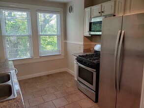 4822 Convention St, Unit Apt 3 in Baton Rouge, LA - Building Photo - Building Photo