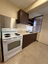 3408 Waialae Ave in Honolulu, HI - Building Photo - Building Photo