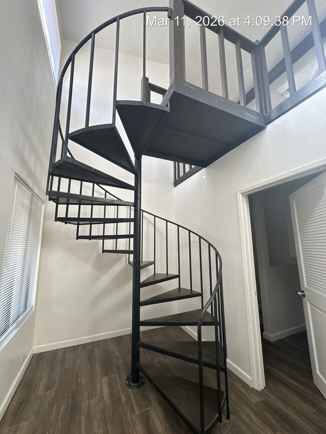 1940 E Woodsville Ct in Visalia, CA - Building Photo - Building Photo